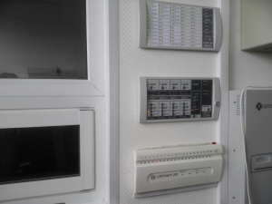 Установка системы охранной сигнализации с контролем состояния погрузочных ворот 
