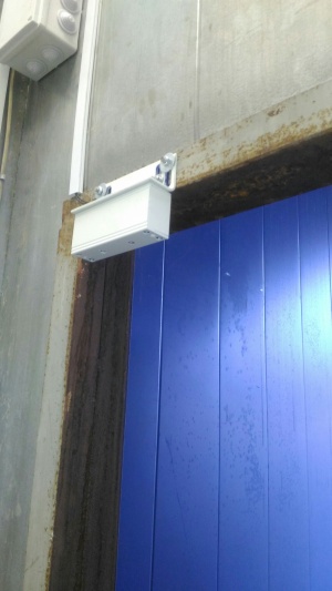 Монтаж системы контроля доступа на 1 дверь с электромагнитным замком в складское помещение для компании Мегапак