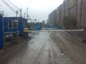 Установка системы распознавания автомобильных номеров на строительной площадке ГК Эталон