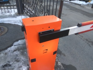 Замена шлагбаума (установка Came) на въезде на территорию БЦ «НаЛиновском» компании «ДорСтройМеханизация»