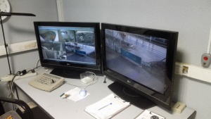 Установка уличной видеокамеры (PTZ) на здании транспортной компании Холмские Ворота